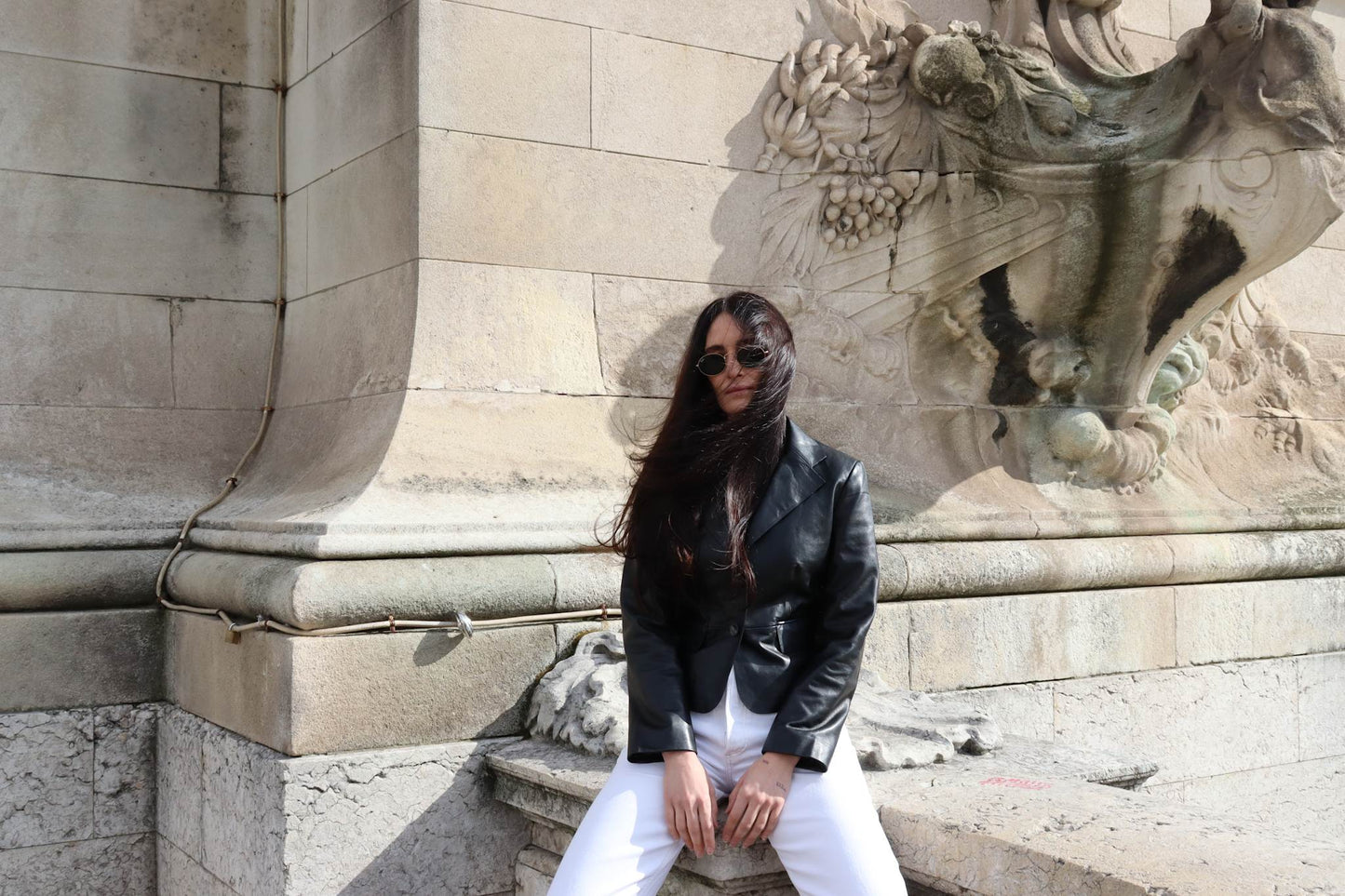 Phylis Blazer - Black