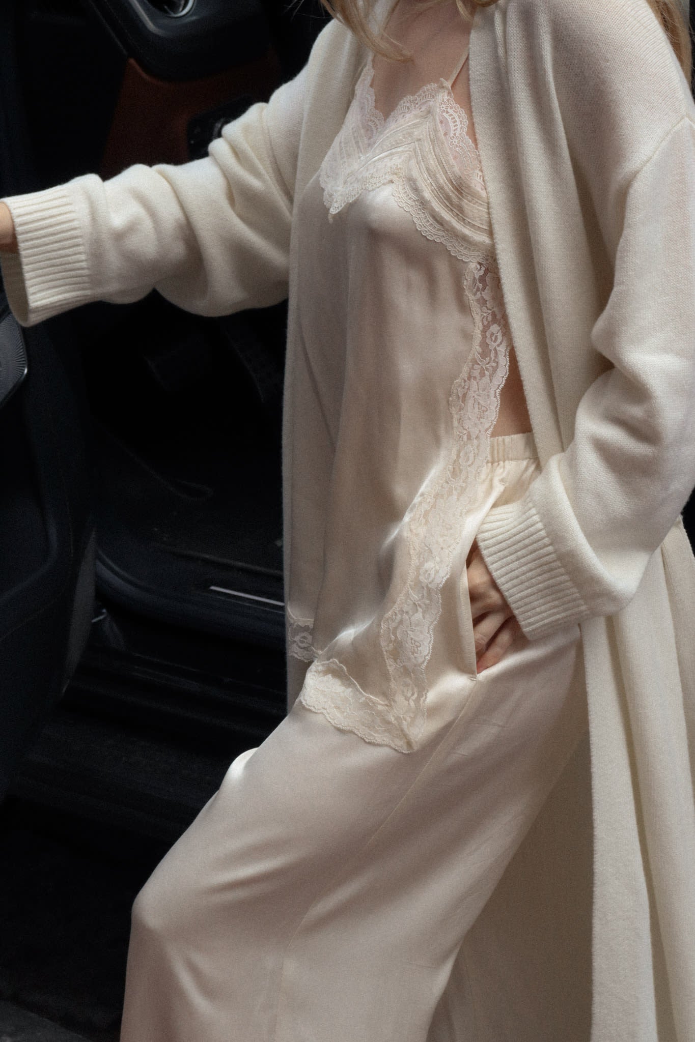 Rose Cardigan - Off White