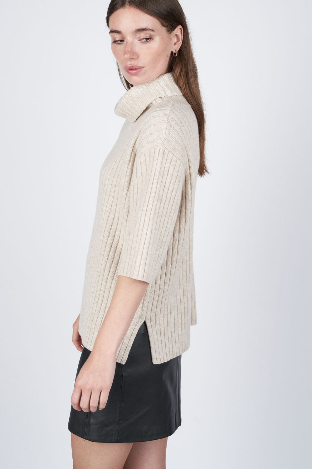 O'TAY Irina T-Shirt Blouses Warm Beige