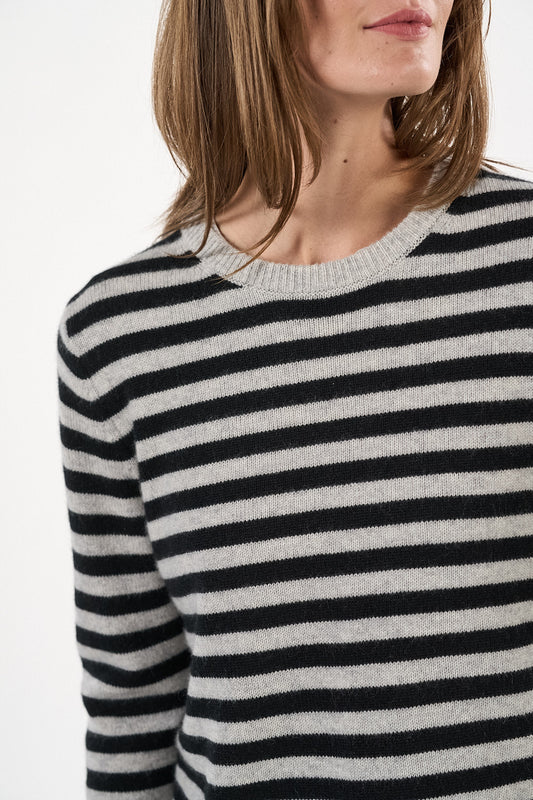 Nukaaka Blouse - Light Grey/Black