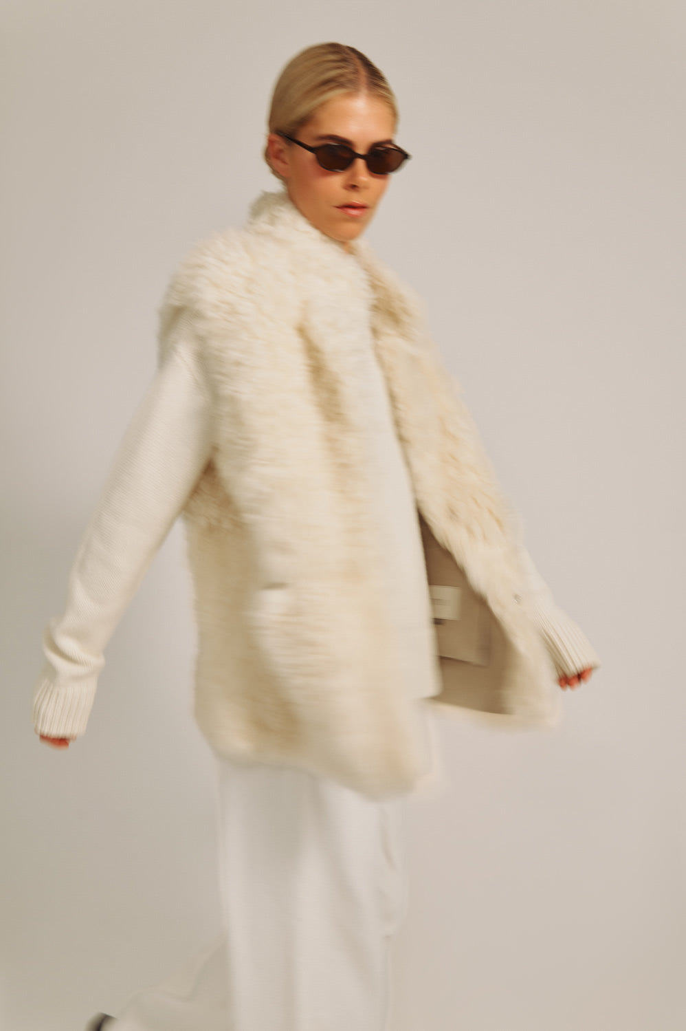 Sally Vest - Light Beige