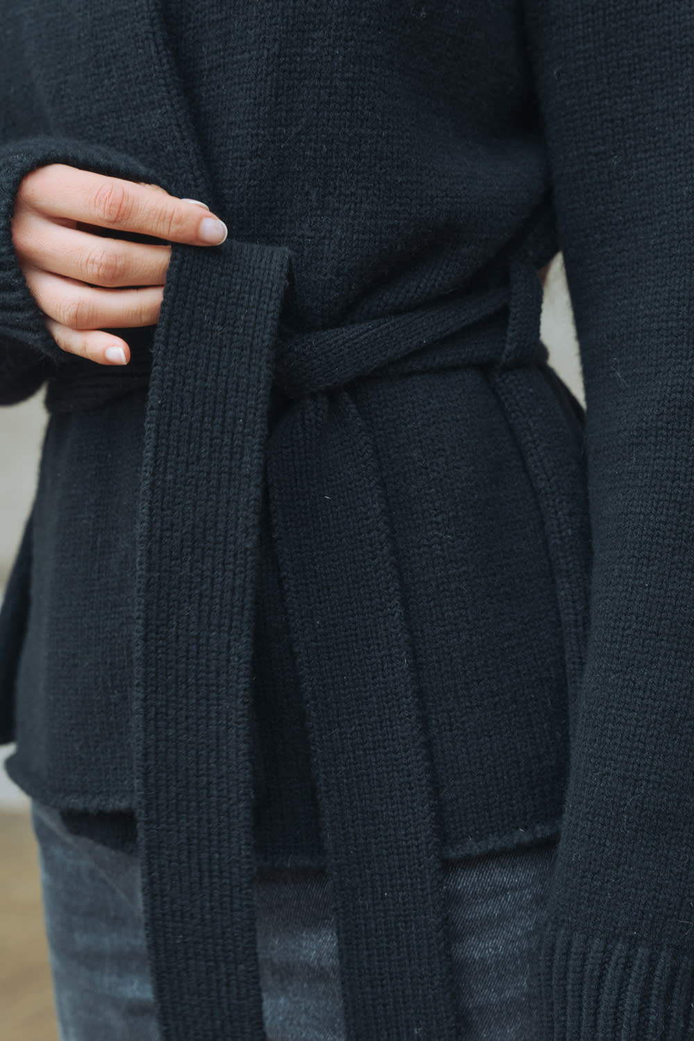 Toa Cardigan - Black